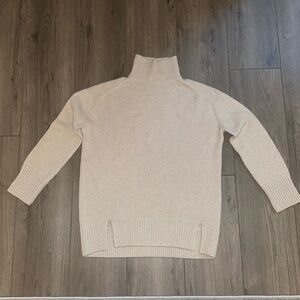 Vince 100% Cashmere Long Sleeve Turtleneck Size XXS Ivory